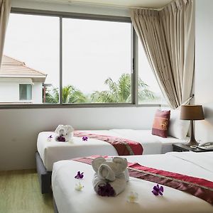 Twin Room Pool View